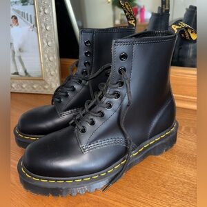 Dr. Marten Air Wair - JADON BOOT SMOOTH LEATHER PLATFORMS